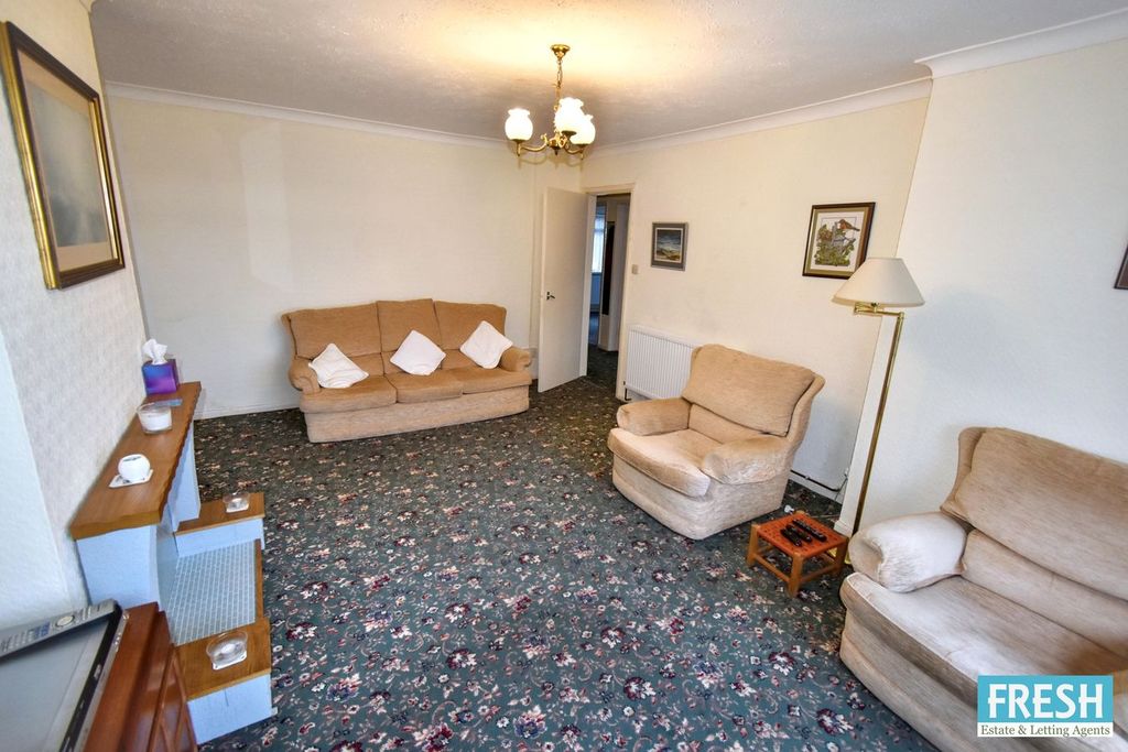 Property photo 3 of 25