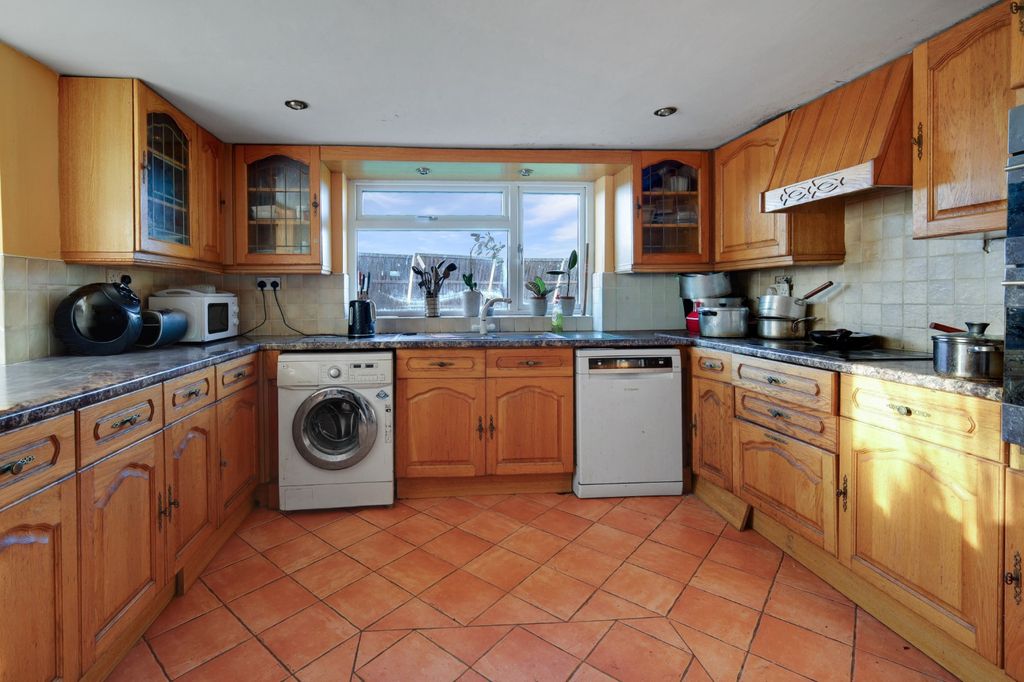 Property photo 3 of 14 4794445