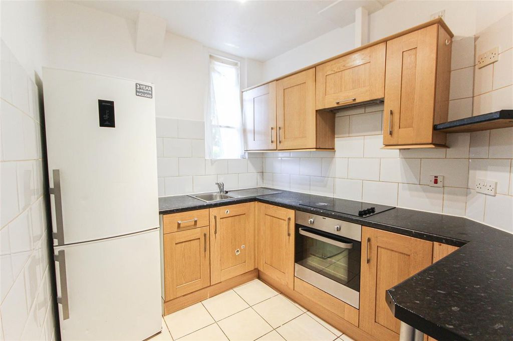 Property photo 3 of 5 Kitchen