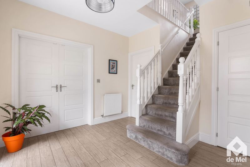 Property photo 2 of 25 Photo 18