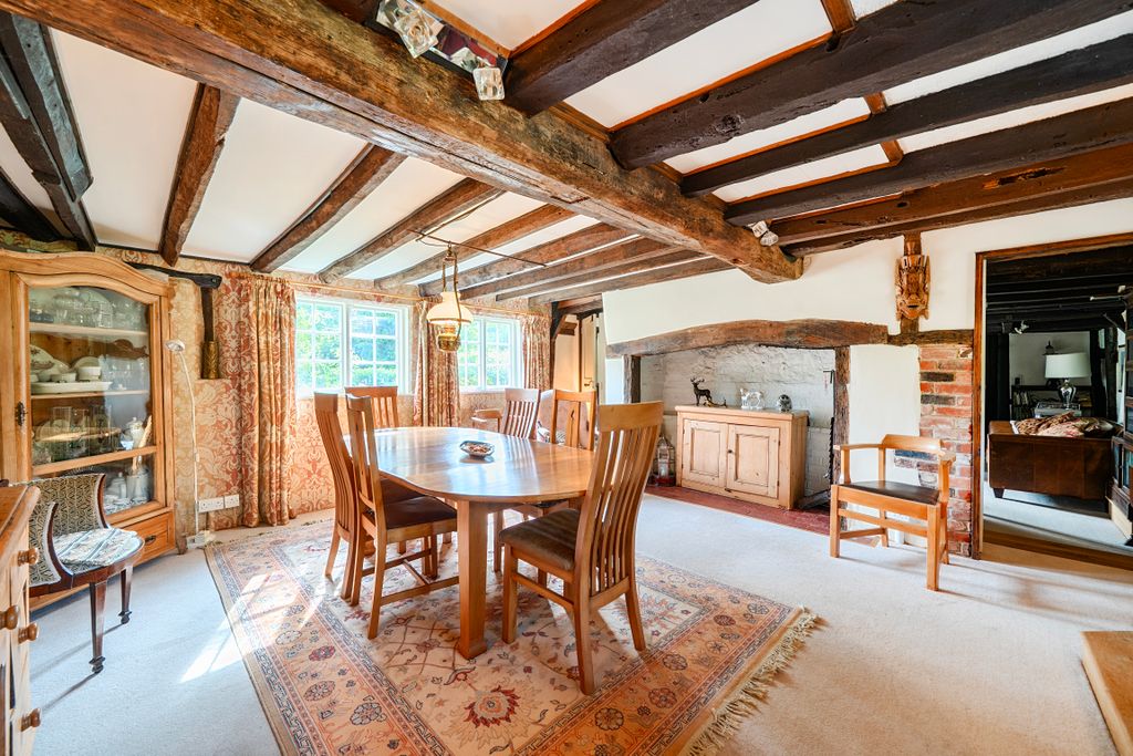 Property photo 3 of 11