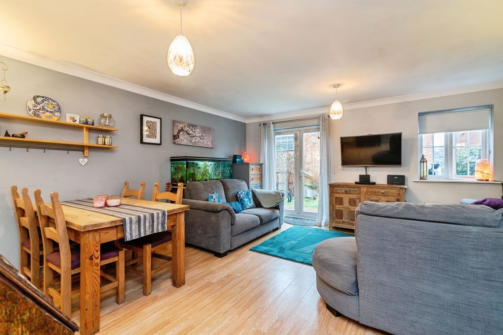 Property photo 3 of 14 Pbox-Img.Jpg