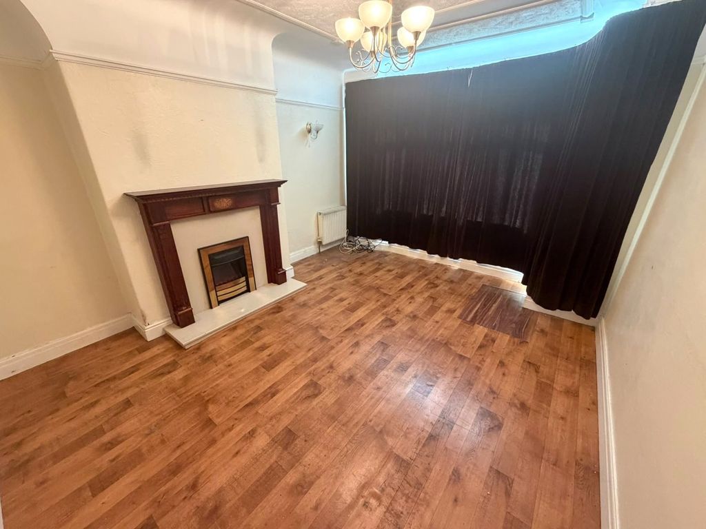Property photo 3 of 15 Picture No. 06