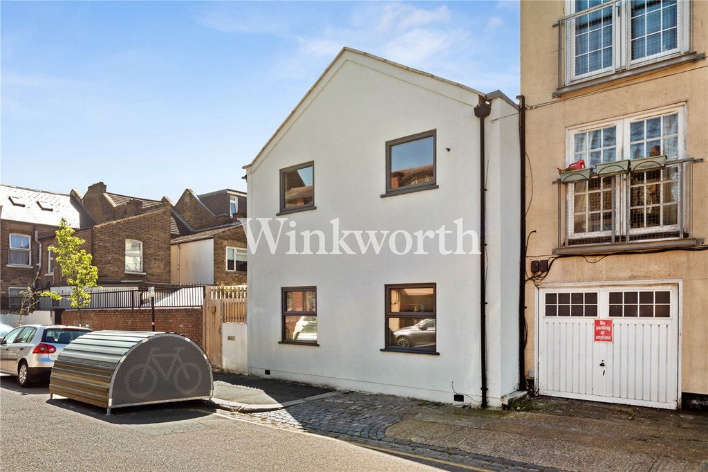 Property photo 2 of 16 Picture No. 27