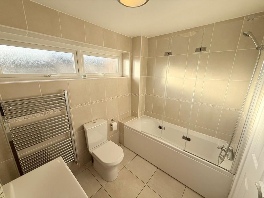 Property photo 3 of 28 Picture No. 54