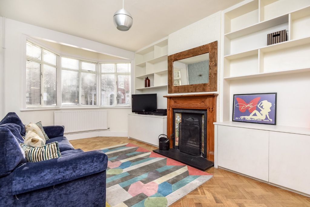 Property photo 3 of 7 Picture No. 11