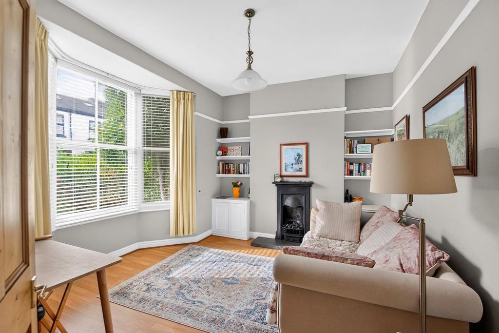 Property photo 2 of 15 5Mountstreet-4.Jpg