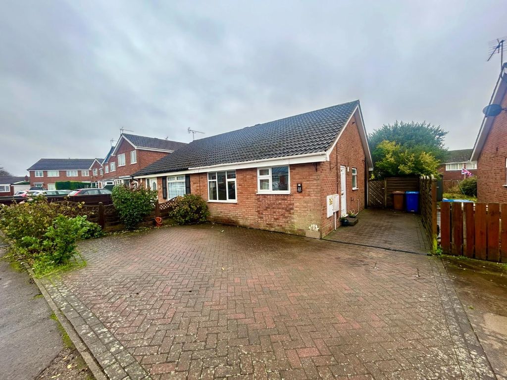 Property photo 2 of 20 Front Exterior