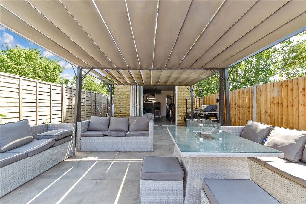 Property photo 2 of 15 External Lifestyle Photograph