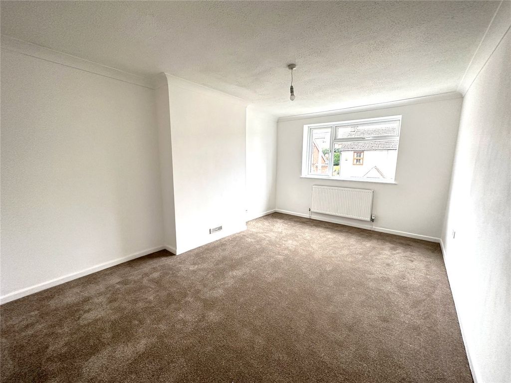 Property photo 2 of 6 Lounge