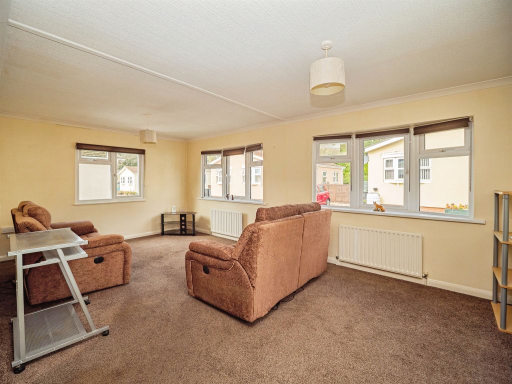 Property photo 3 of 18