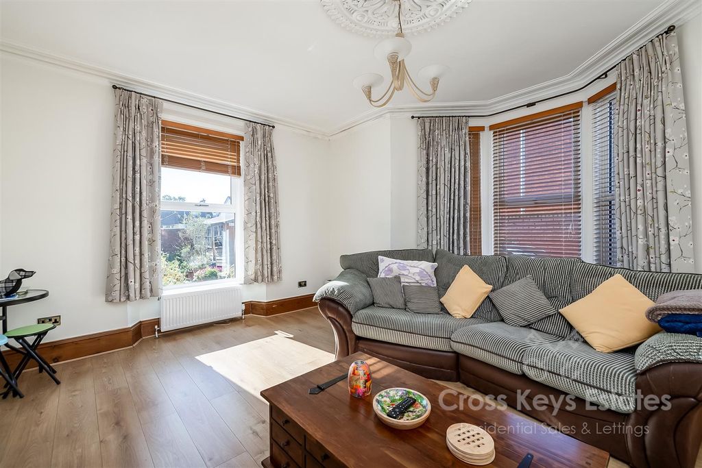 Property photo 2 of 23 Sitting Room