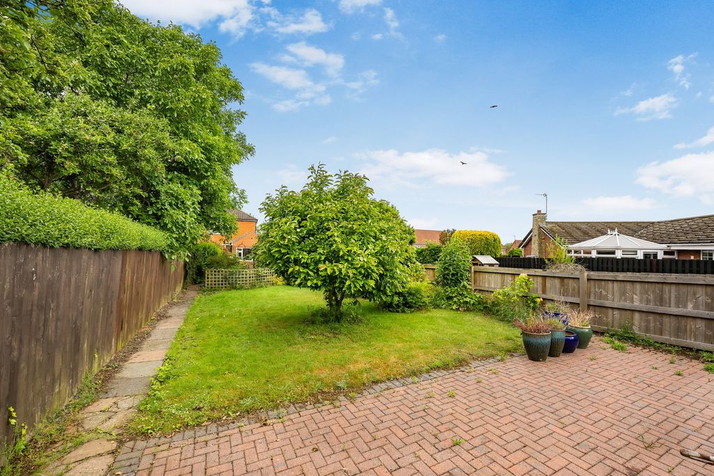 Property photo 2 of 23