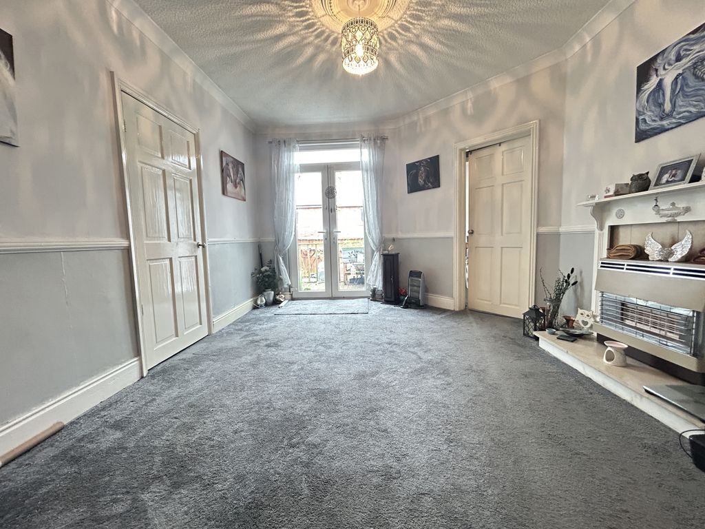 Property photo 3 of 10 Img_4884