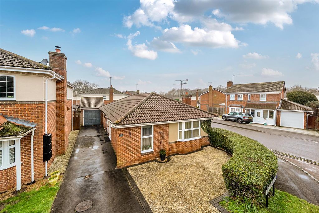 Property photo 1 of 19 1-698494Fac7228-1407878-1-69846A5148E7F-1.Jpg