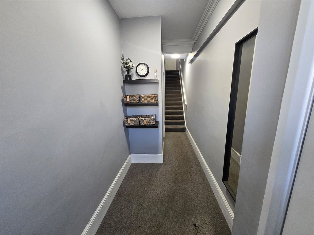 Property photo 2 of 12 Picture No. 15