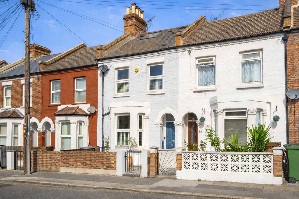 Property photo 2 of 10