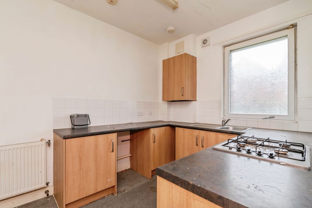 Property photo 2 of 17 Photo