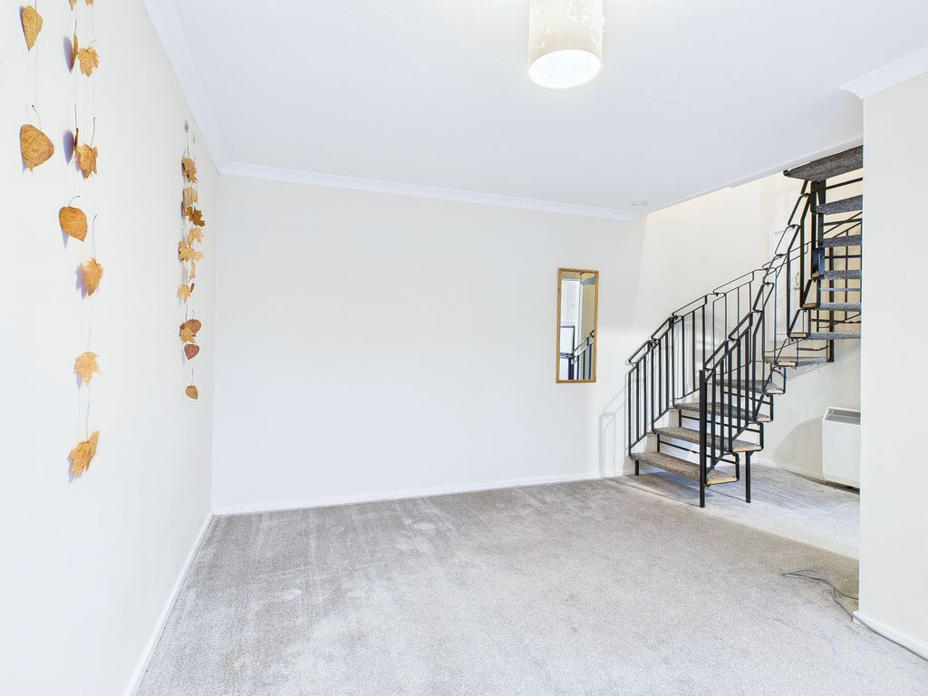 Property photo 3 of 24