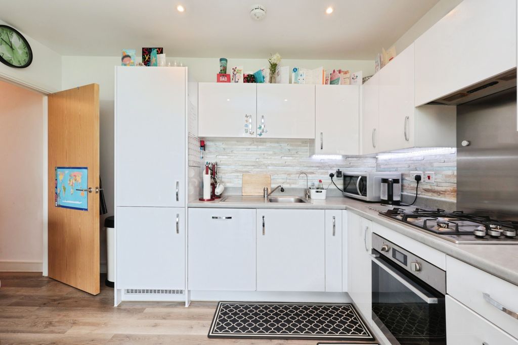 Property photo 1 of 15 Kitchen