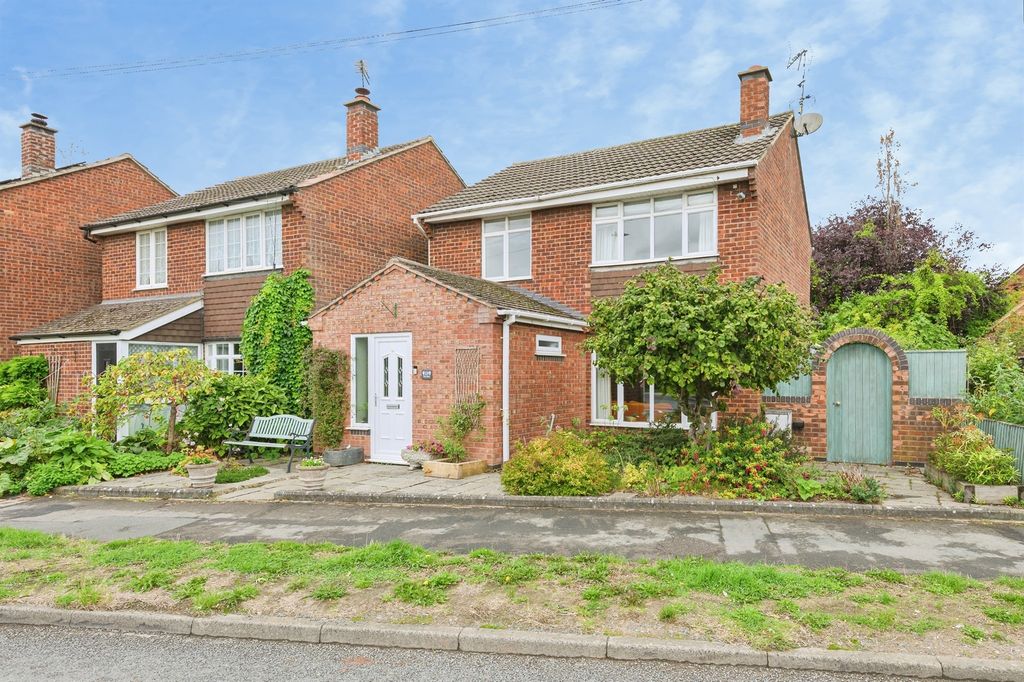Property photo 1 of 21