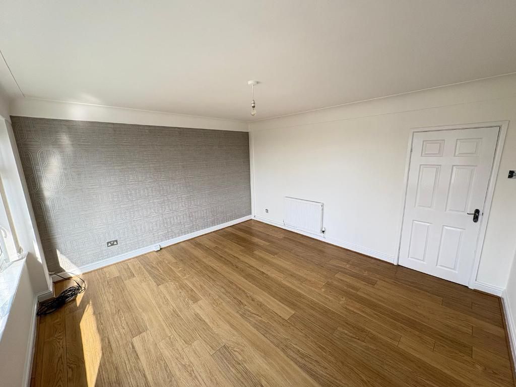 Property photo 2 of 8 Living Area Pic 2