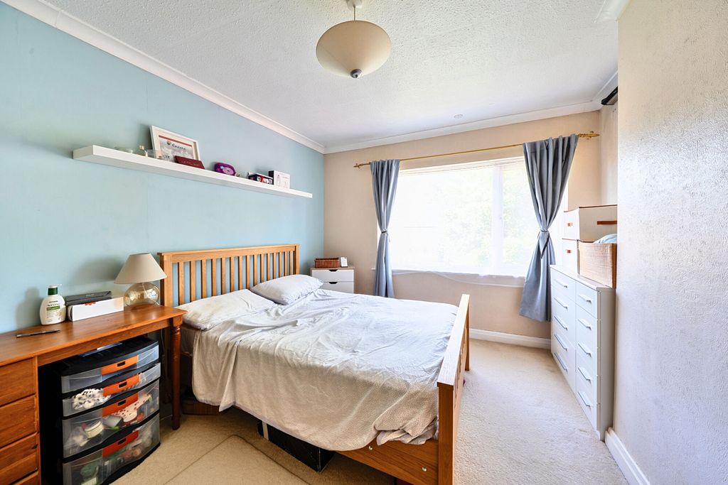Property photo 3 of 19 1321356-6-686Ced7...