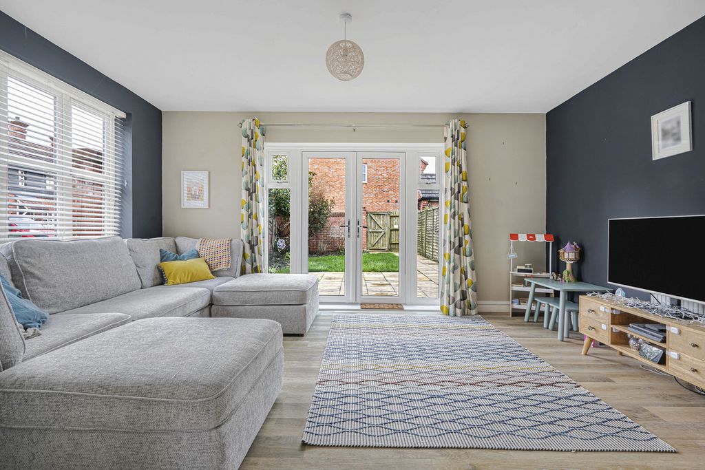 Property photo 3 of 18