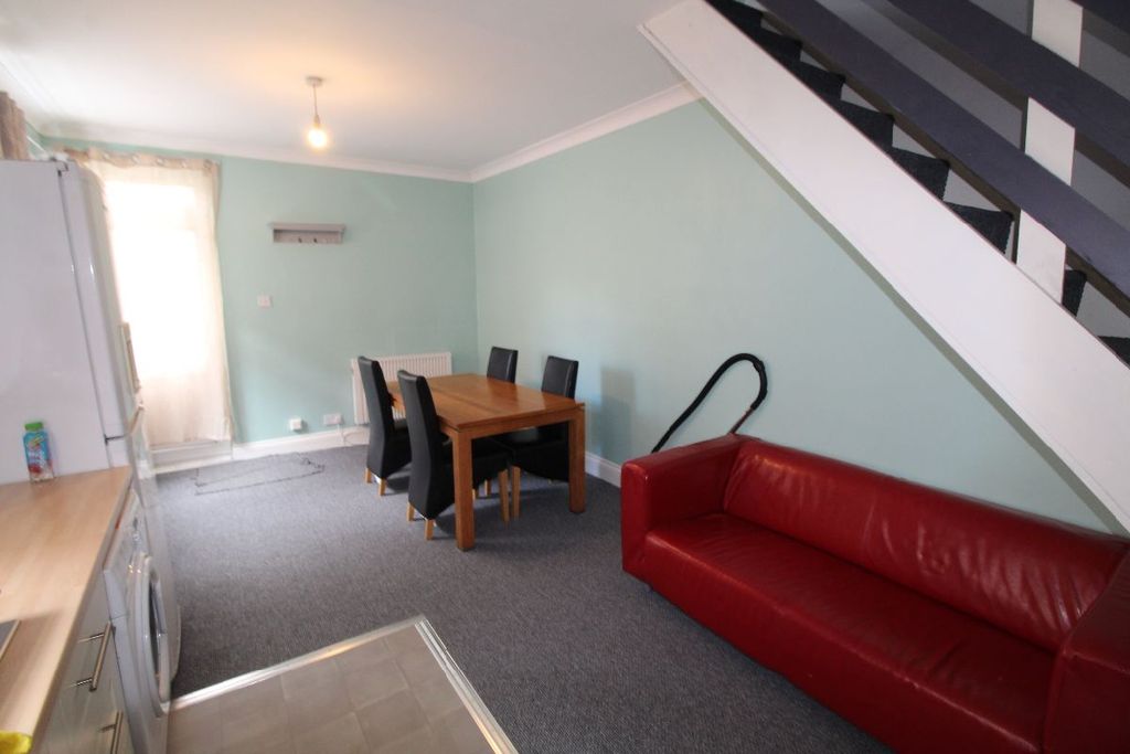 Property photo 2 of 14