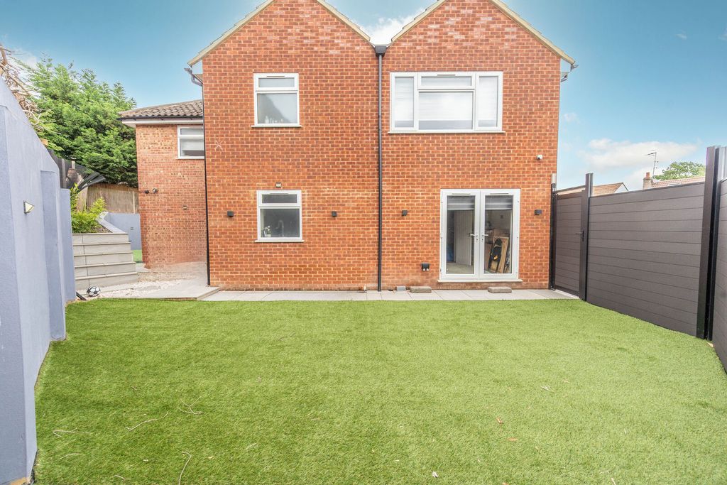 Additional image 21 of 5 bed detached house for saleLittle Potters, Bushey WD23