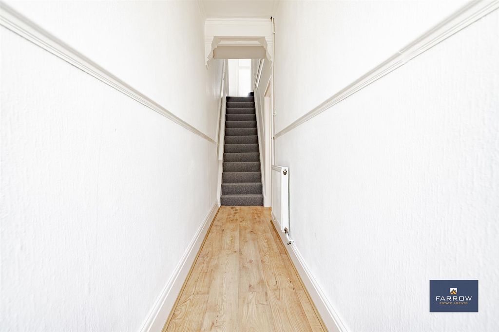Property photo 3 of 33 Hallway