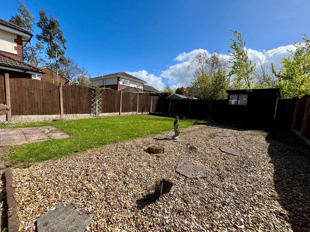 Property photo 3 of 17 B4E3d106-E706-43Ed-971F-Dfeb7F38Fdf9.Jpg