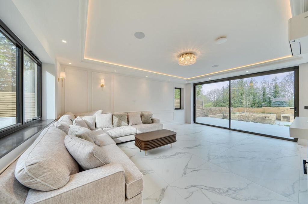 Property photo 3 of 30 Davidson Frost-Wellings, Dfw, Brockley Hill, Stanm