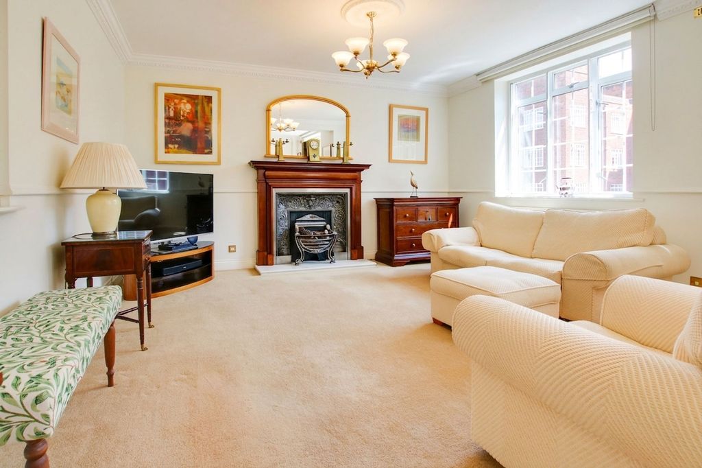 Property photo 1 of 27