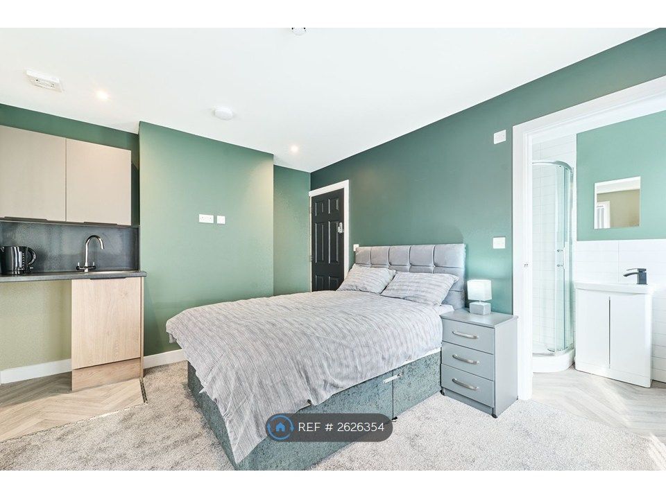 Property photo 1 of 34