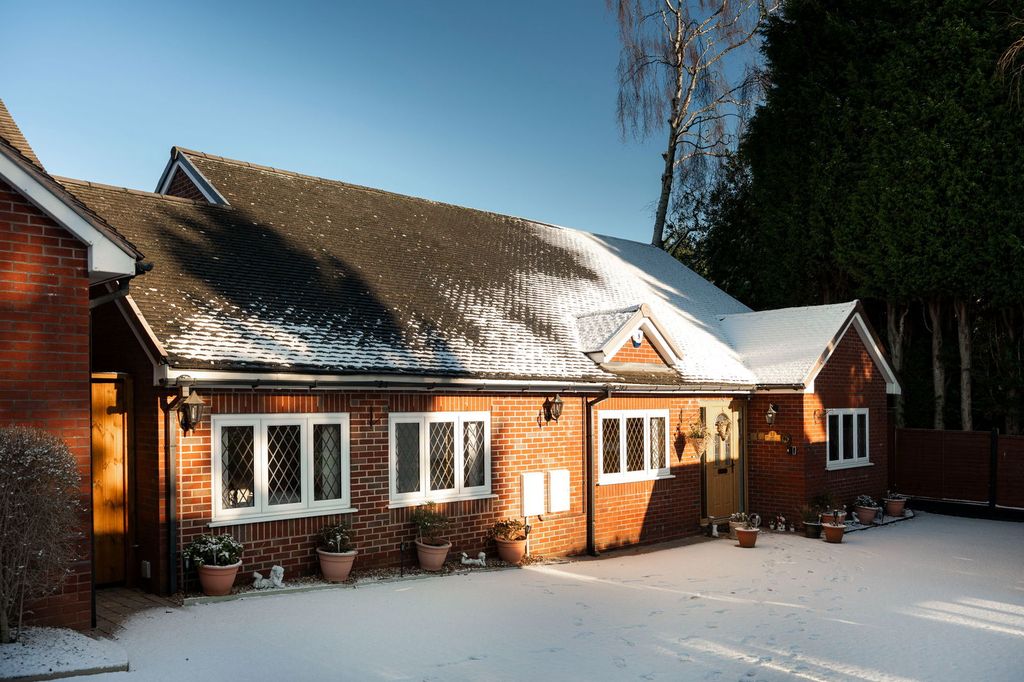 Property photo 2 of 31