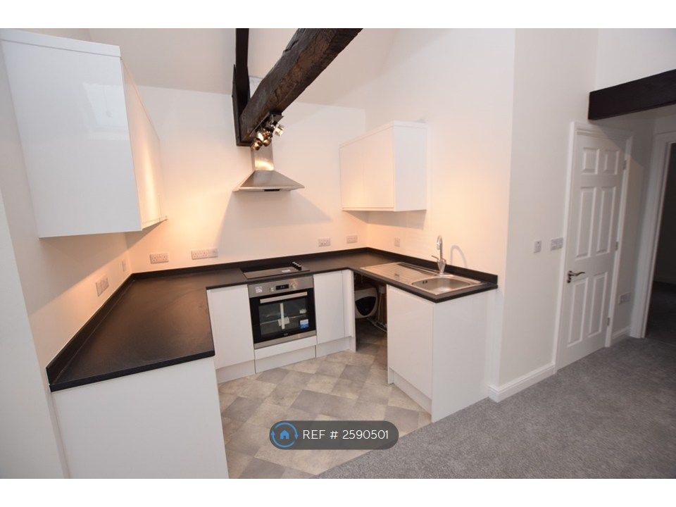 Property photo 3 of 9 Stunning Living Space