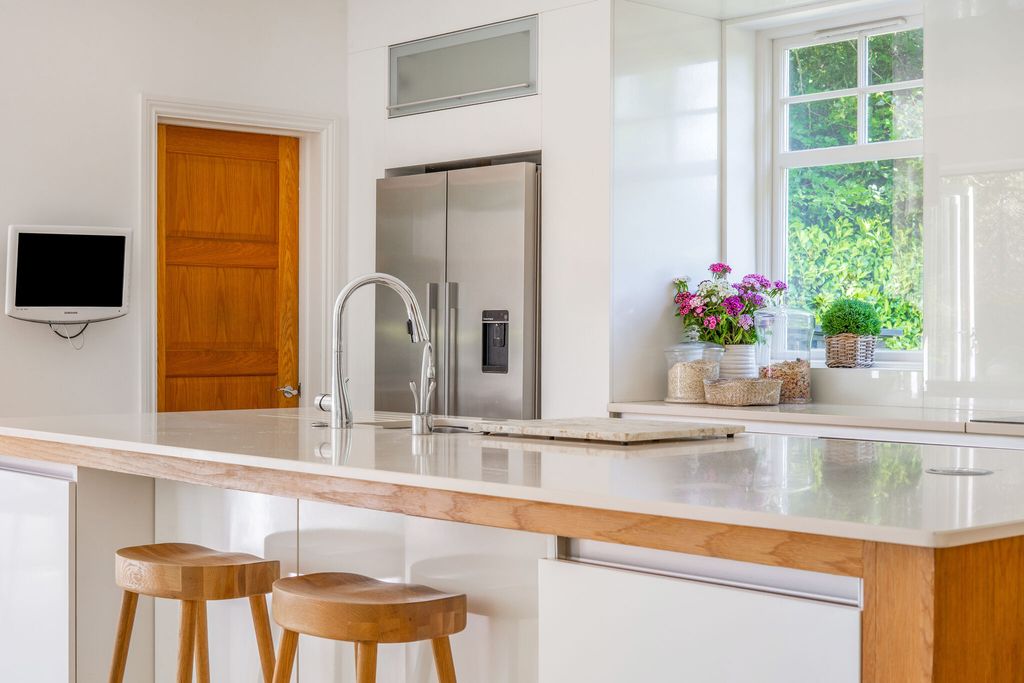 Additional image 5 of 5 bed detached house for saleWaverley Avenue, Fleet GU51