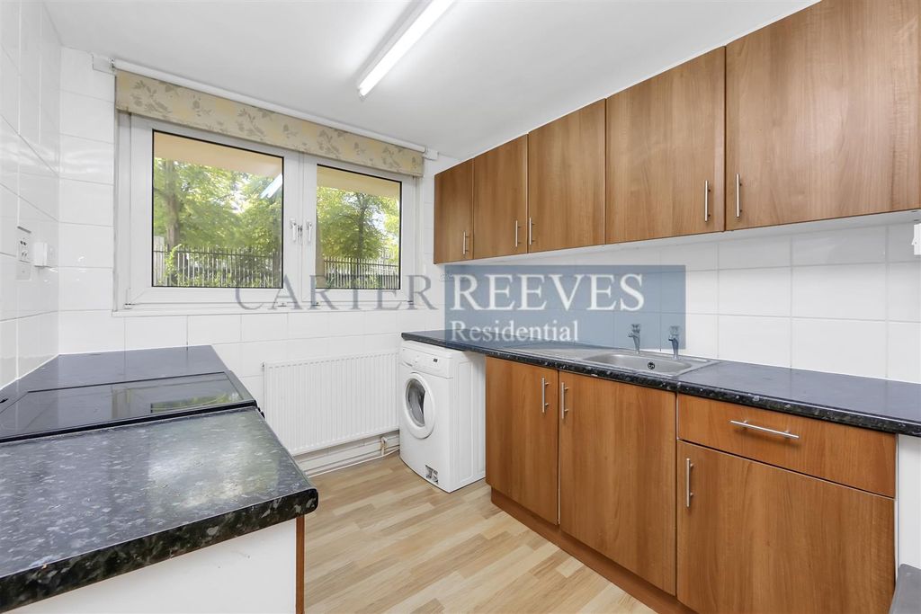 Property photo 3 of 10 Kitchen.Jpg