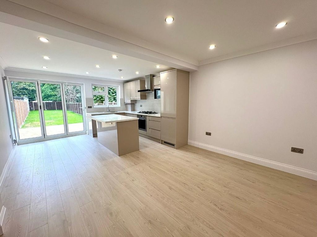 Property photo 3 of 9 Whatsapp Image 2026-05-18 At 14.34.30 (1).Jpeg