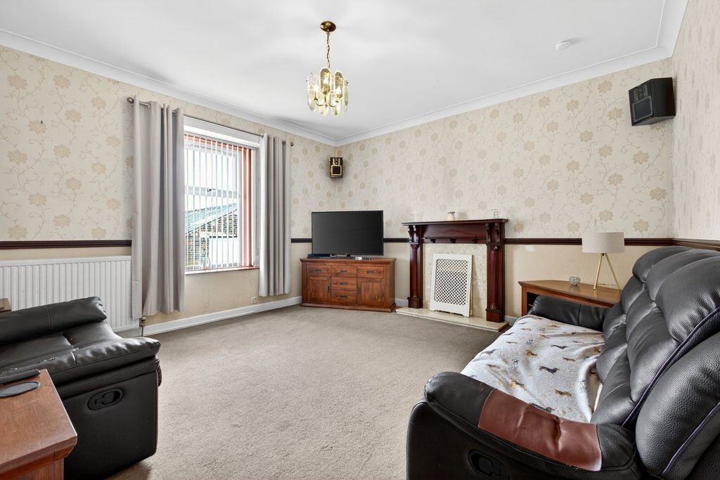 Property photo 2 of 29