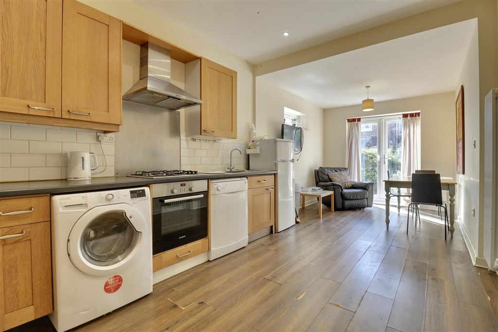 Property photo 1 of 13 594Ba3E8-227A-487B-Bc8B-4D538Fbd1F66_1_201_A.Jpeg