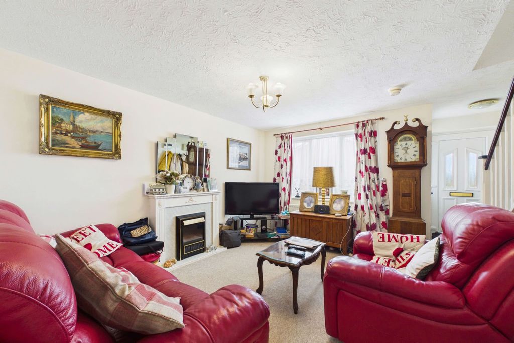 Property photo 3 of 13