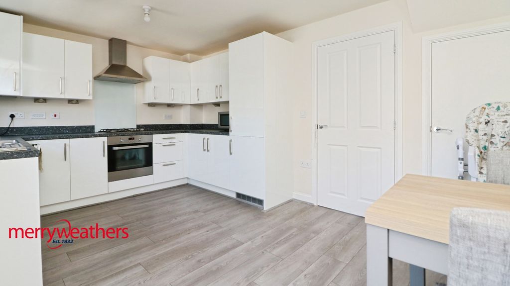 Property photo 2 of 13 Kitchen