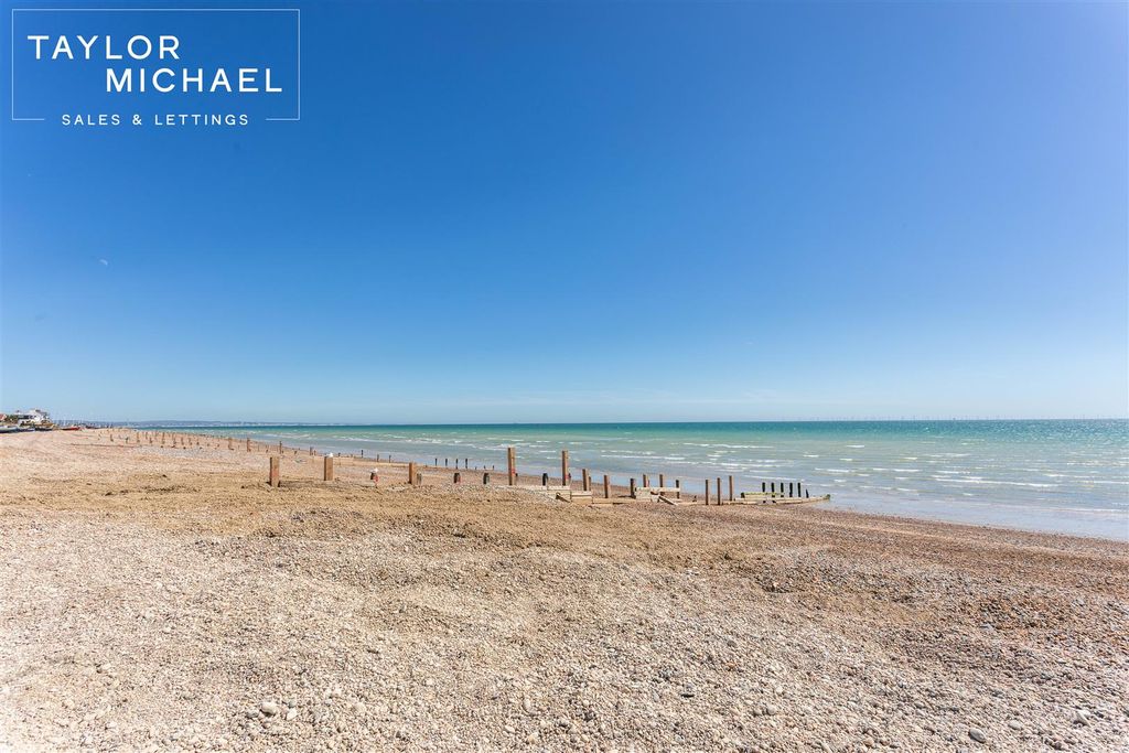 Additional image 31 of 2 bed flat to rentThe Esplanade, Selden, Worthing BN11