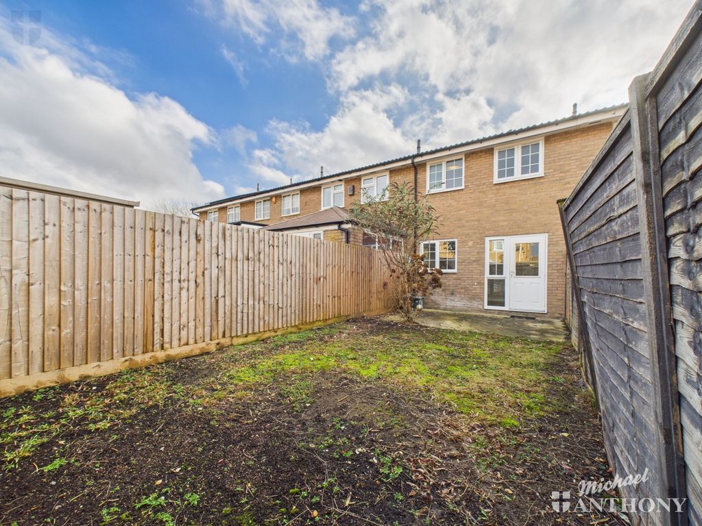 Property photo 3 of 10 09423c640d2A4B32959440ce6c78Ef7E_80_Cam03218G0-Pr0892-Still008