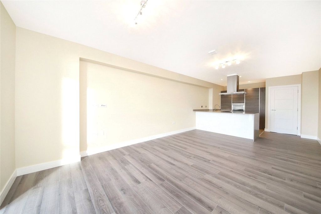 Property photo 3 of 17 Picture No. 05