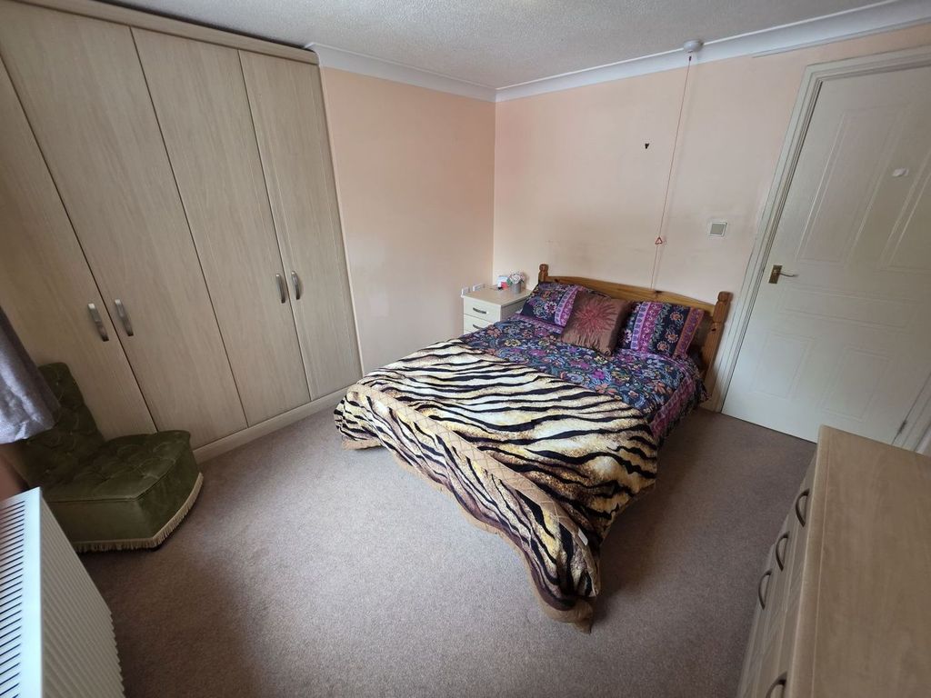 Additional image 12 of 1 bed property for salePriory Gardens, Abergavenny NP7