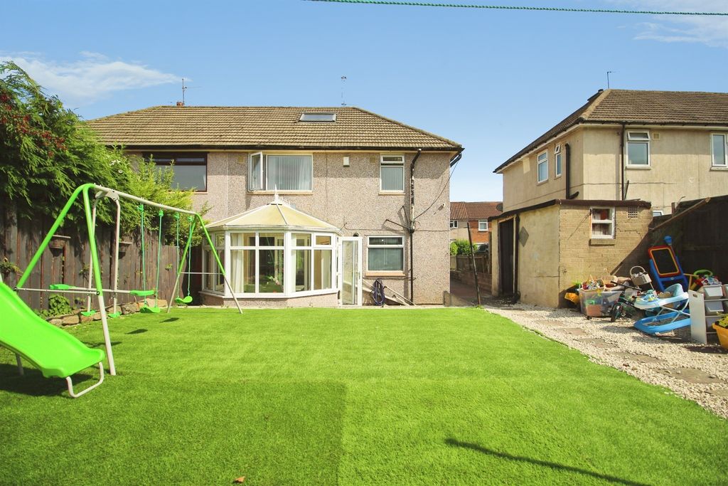 Property photo 2 of 19