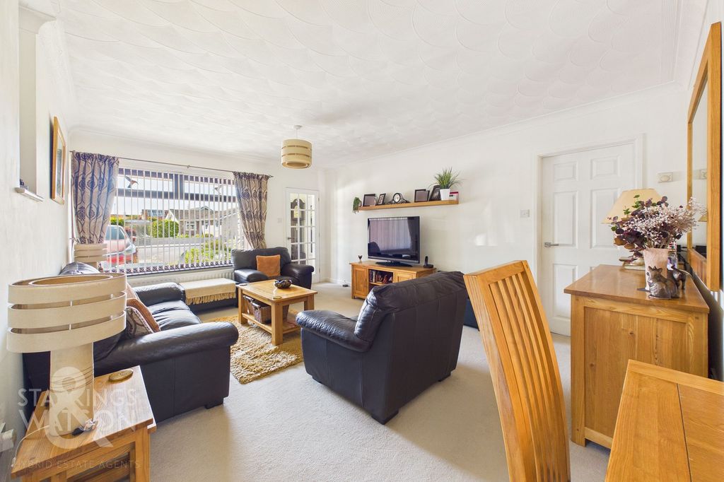 Property photo 3 of 25